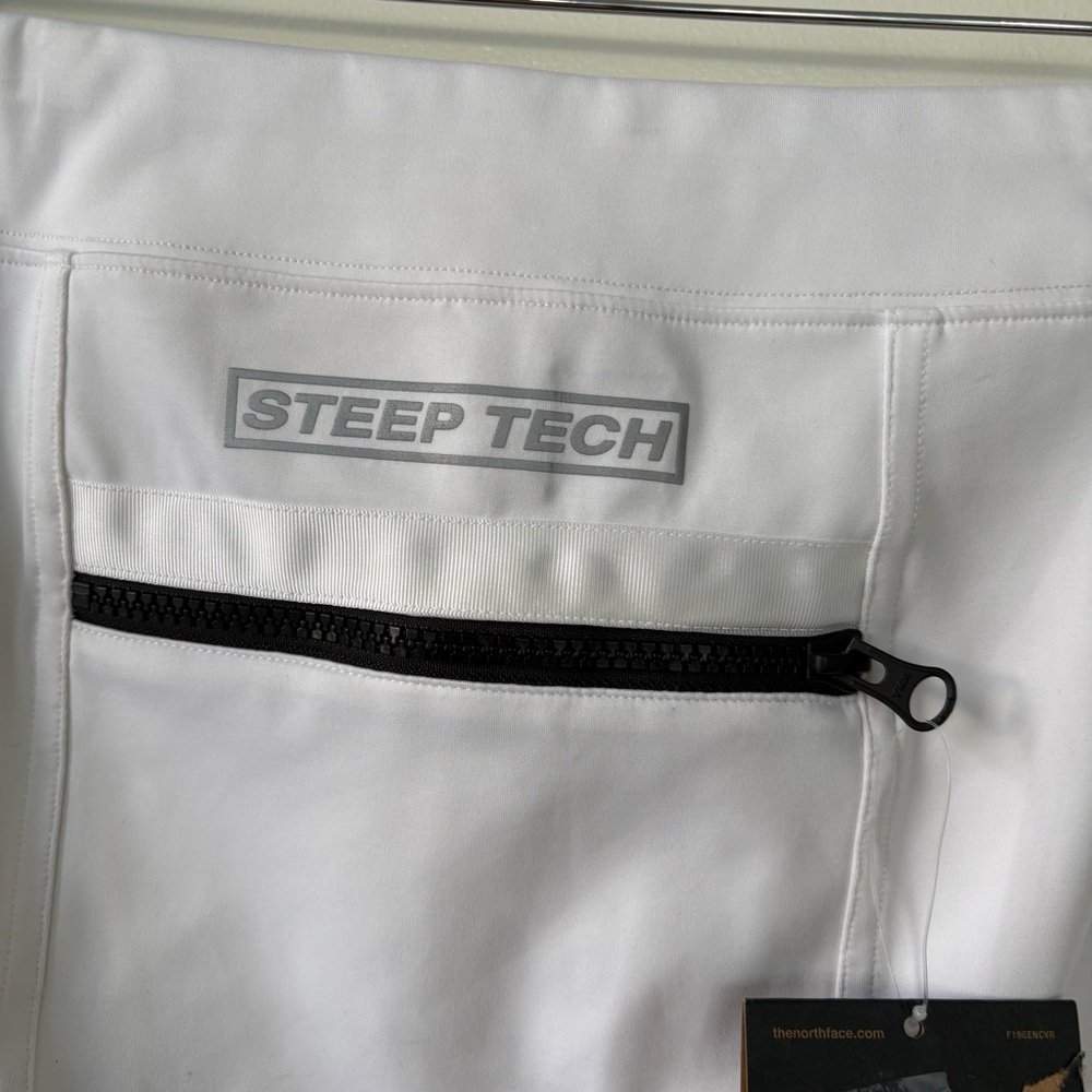 The North Face White Mini Skirt with Grey Logo - Picture 4 of 7